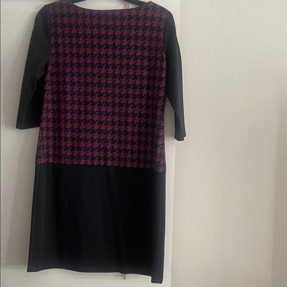 Dress Barn Black and Pink Houndstooth Long Sleeve Dress - Picture 4 of 4